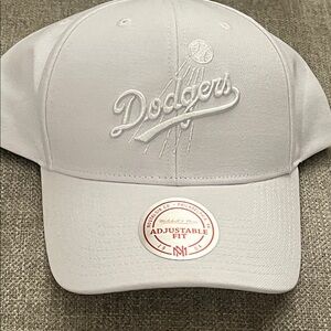 NWT Mitchell & Ness white Adjustable Fit Dodgers Hat